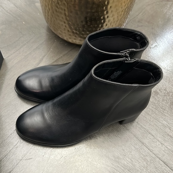 NATURALIZER Bay Waterproof Booties - Picture 12 of 14
